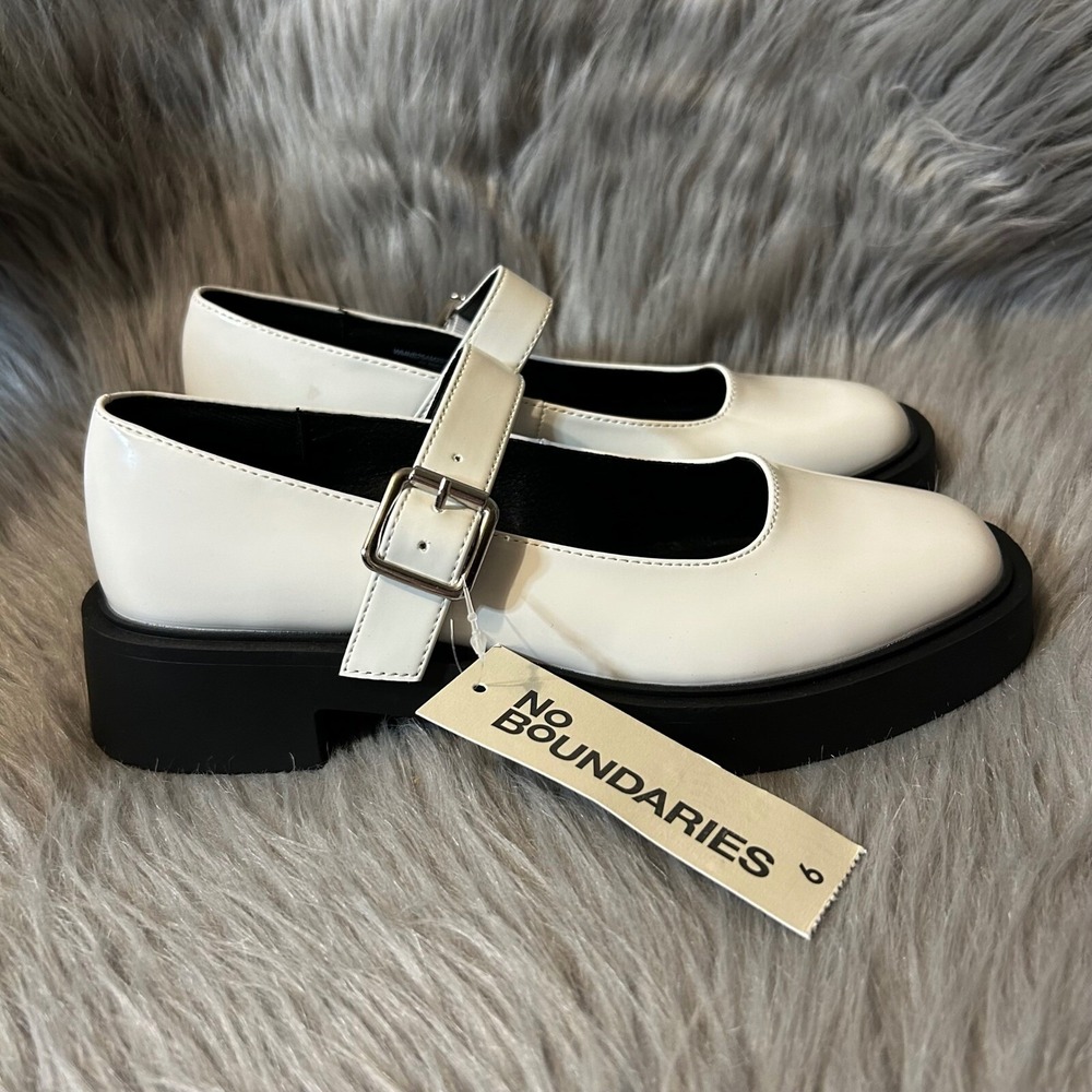 No Boundaries Chunky Mary Jane Loafer Shoes Womens Size 6 White Loafers Buckle